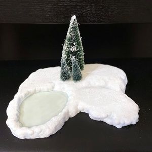 Enesco Rudolph and The Island of Misfit Toys Ice Pond Display #557811